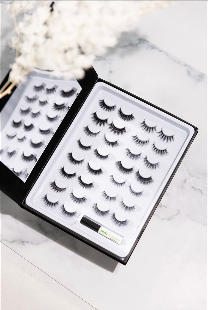 Load image into Gallery viewer, Luxury Eyelash Book